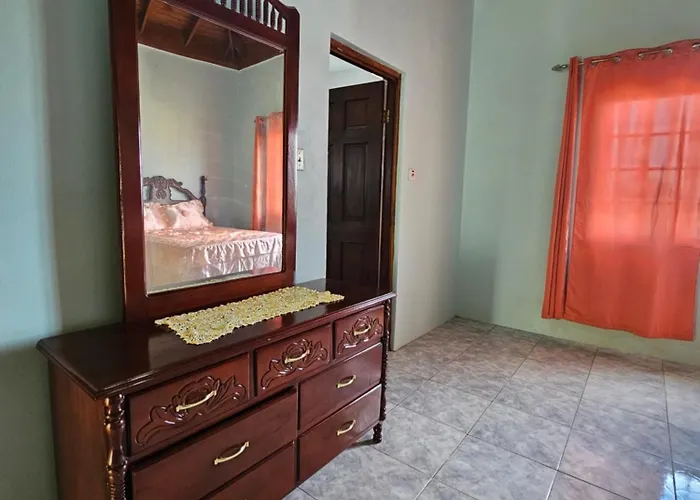 Quiet Escape At Unity Hall Guest house Montego Bay