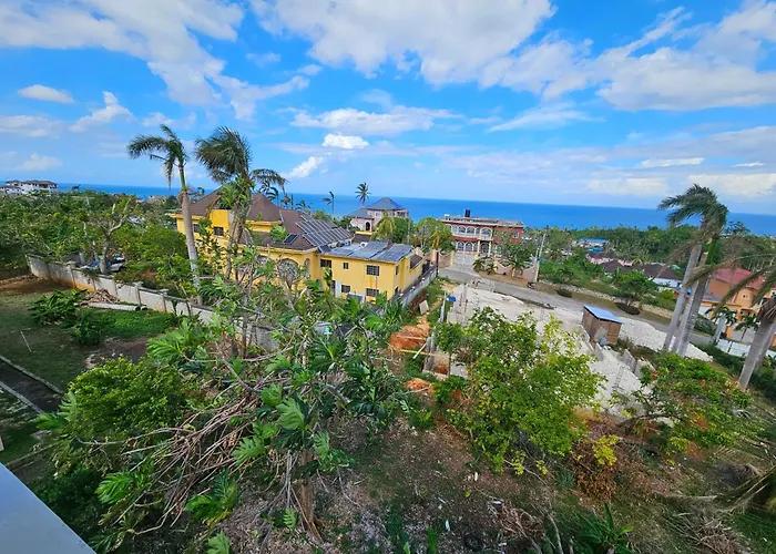 Quiet Escape At Unity Hall Guest house Montego Bay