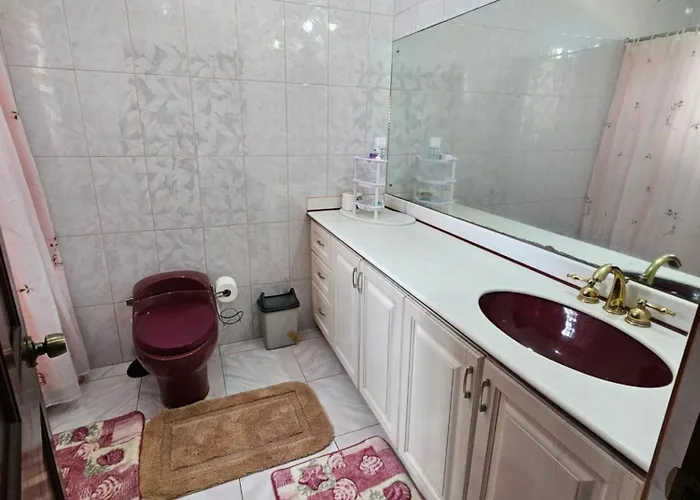 Quiet Escape At Unity Hall Guest house