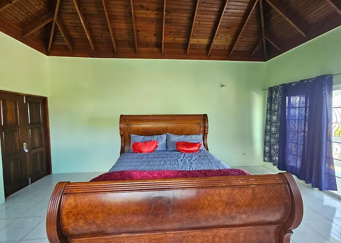 Quiet Escape At Unity Hall Guest house