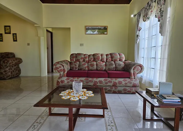 Quiet Escape At Unity Hall Guest house Montego Bay