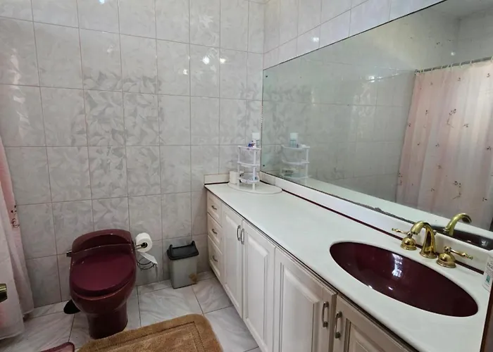 Quiet Escape At Unity Hall Guest house Montego Bay