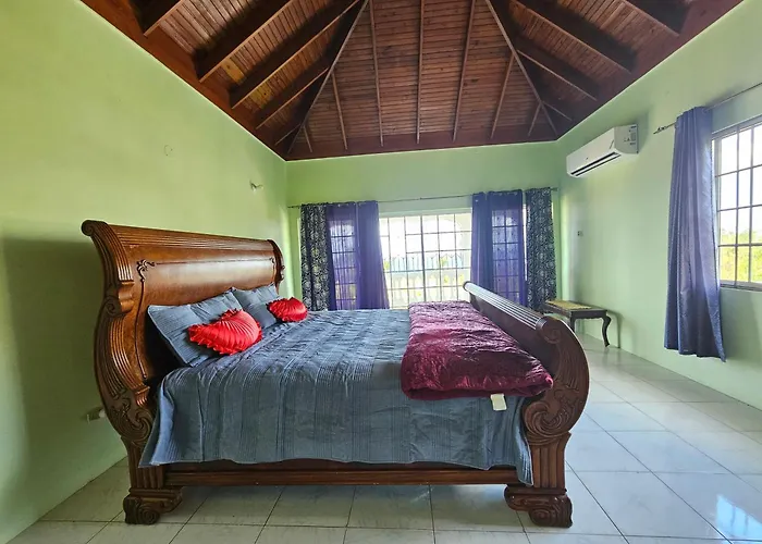 Guest house Quiet Escape At Unity Hall Montego Bay