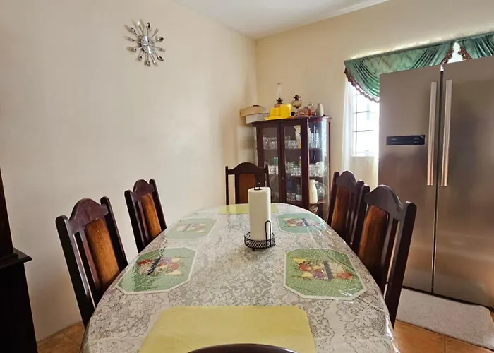 Guest house Quiet Escape At Unity Hall Montego Bay